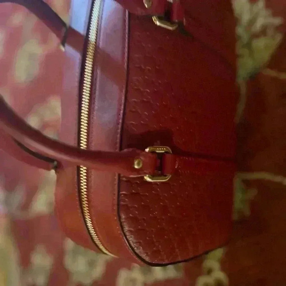 RED GUCCI MICROGUCCISSIMA SMALL LEATHER CROSSBODY BAG - Picture 6 of 16